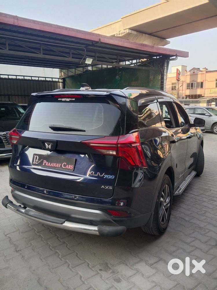 Mahindra Xuv700 Ax 5 Petrol Mt 7 Str (e), 2022, Petrol