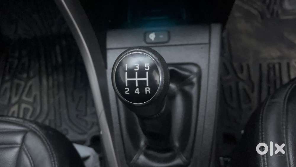 Maruti Suzuki Brezza 1.5 Zxi Plus Smart Hybrid Dual Tone, 2023, Petr..