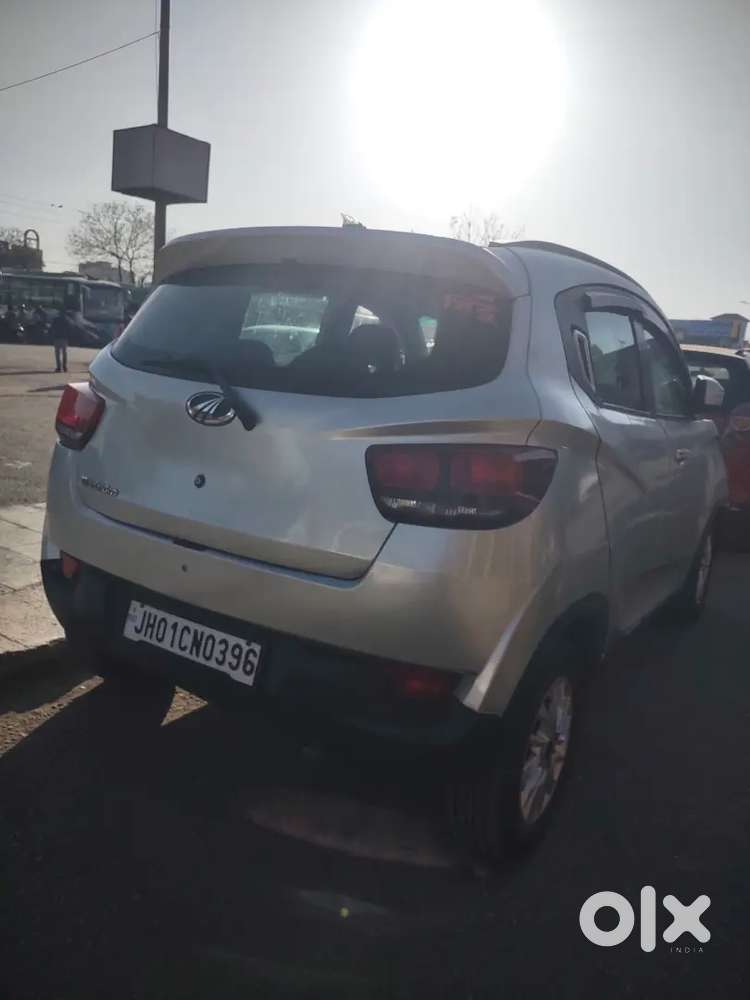 Mahindra Kuv 100 2017