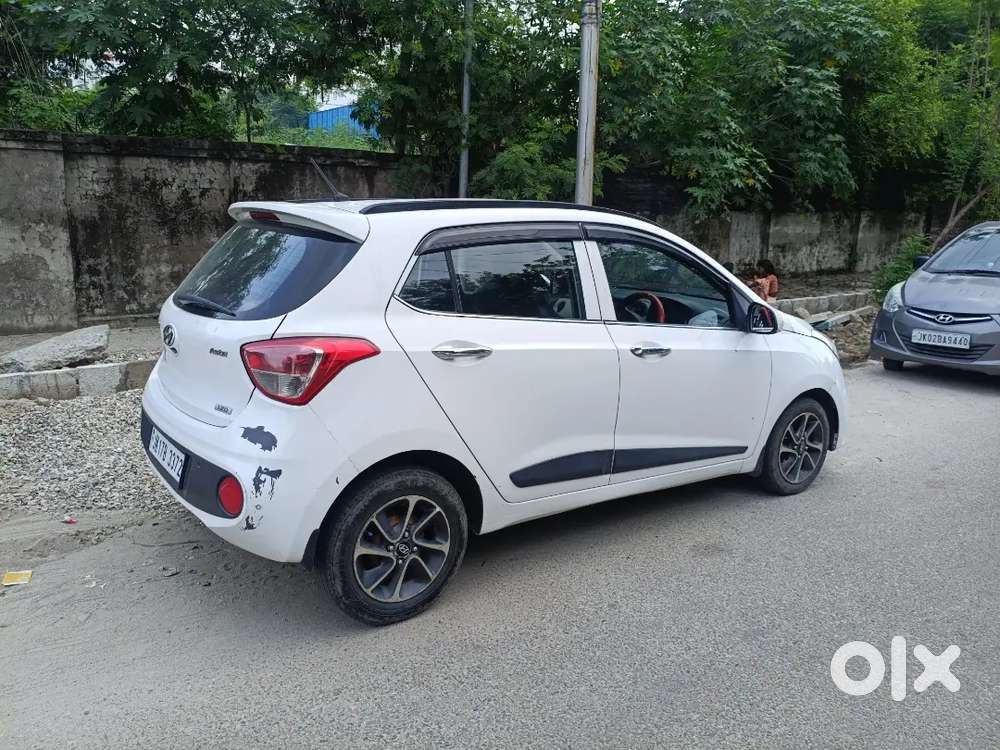 Grand I 10 Full Top Showroom Condition Car
