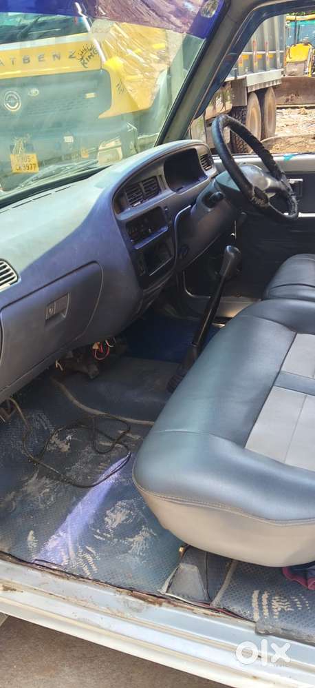 Toyota Qualis Gs 10 Seater, 2004, Diesel