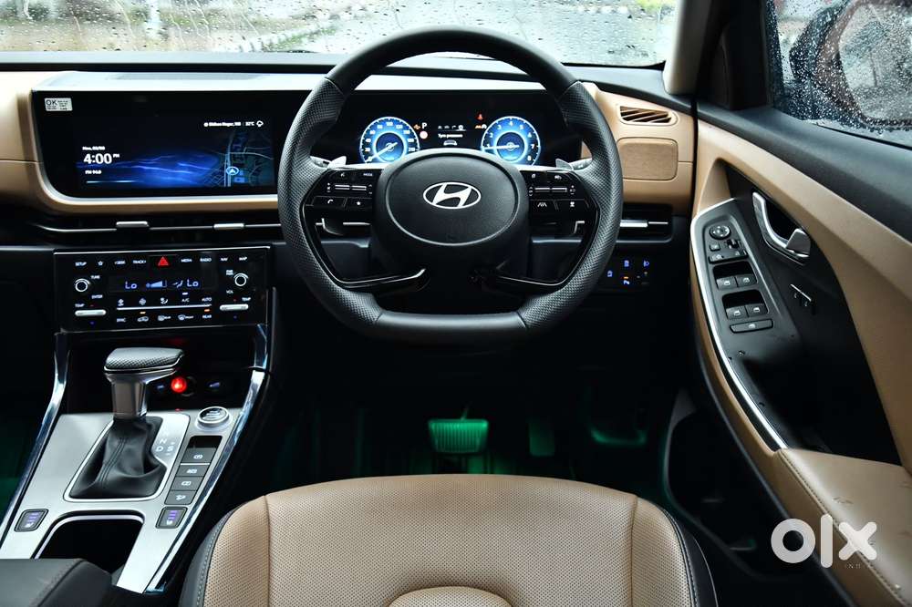 Hyundai Alcazar Signature 1.5 Petrol Dct 7str Knight, 2025, Petrol