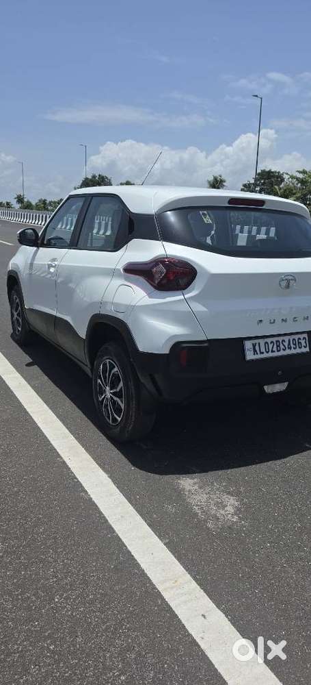 Tata Punch Adventure Amt, 2022, Petrol