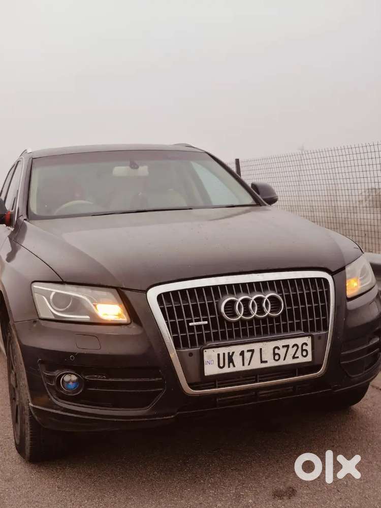 Selling Premium Class Audi Q5