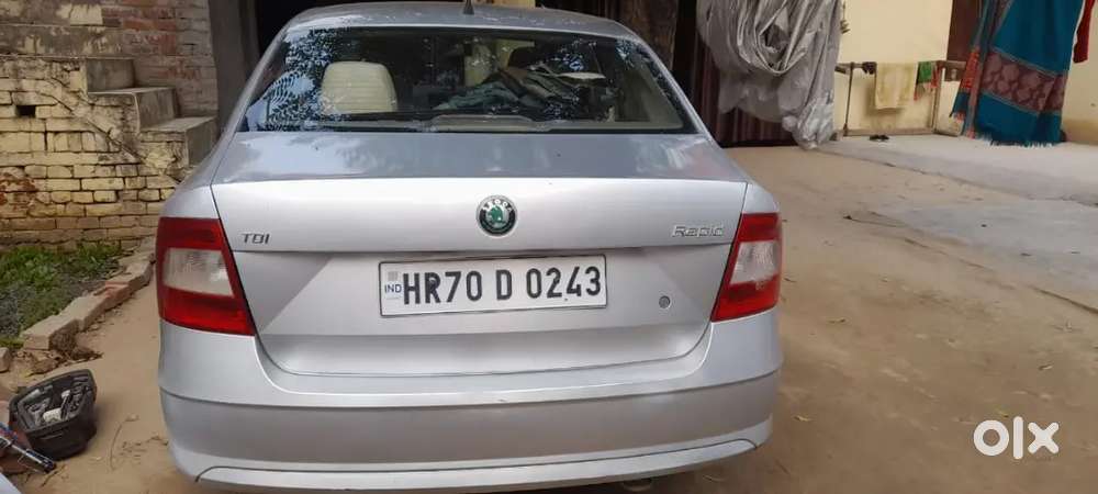 Skoda Rapid 1.6 Active 2012