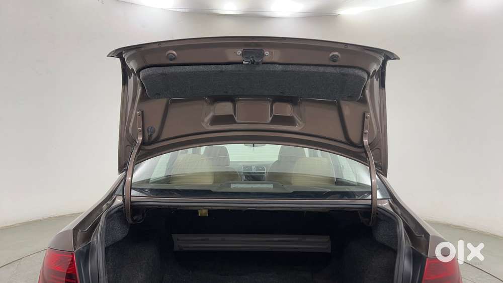Volkswagen Vento 1.2 Tsi Highline At, 2016, Petrol