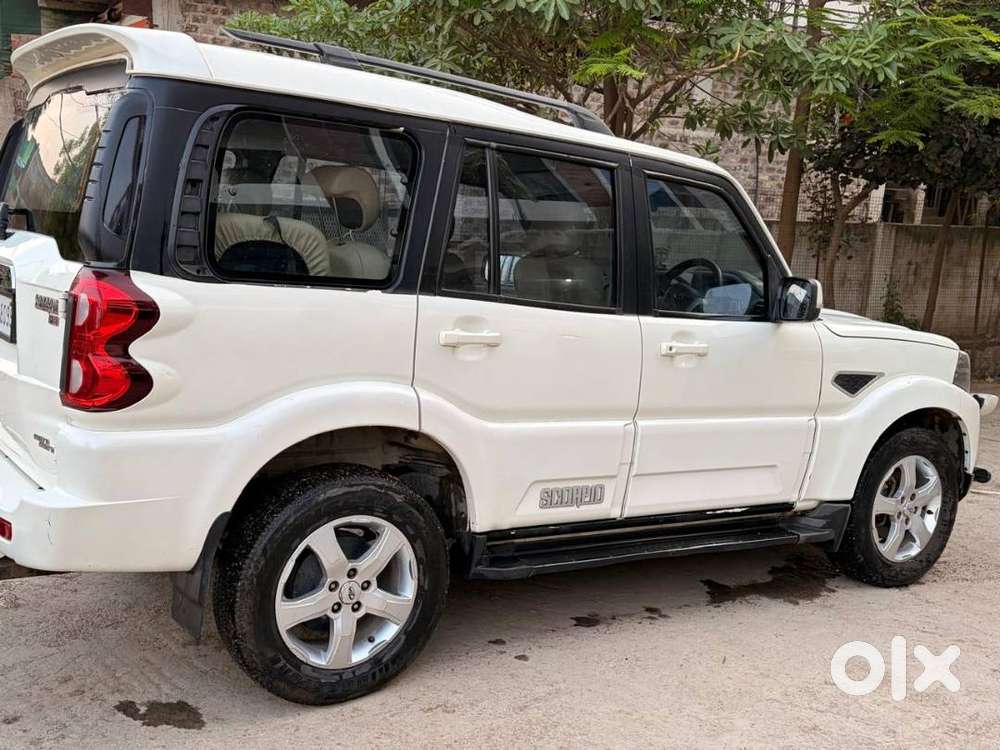 Scorpio S11
