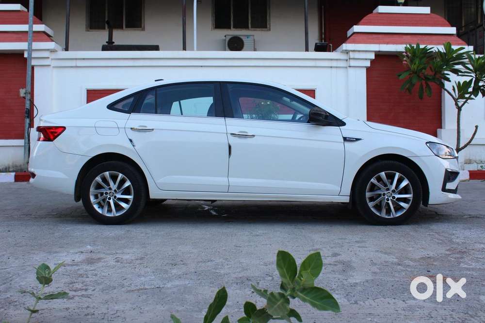 Skoda Slavia 1.0 Ambition Tsi, 2022, Petrol