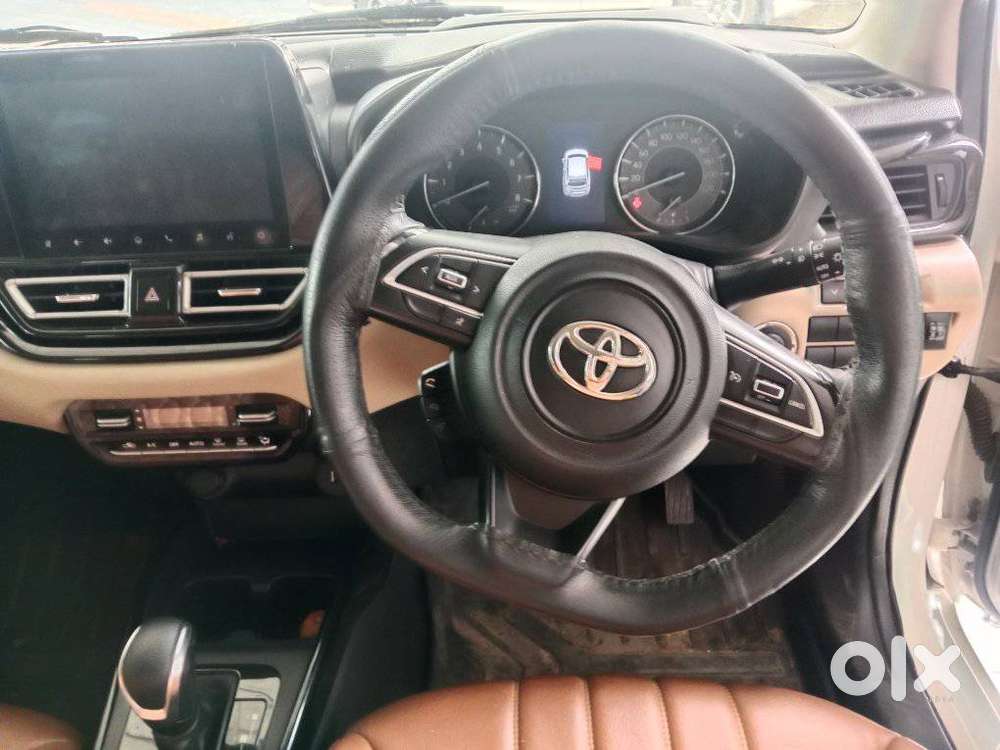 Toyota Glanza, 2023, Petrol