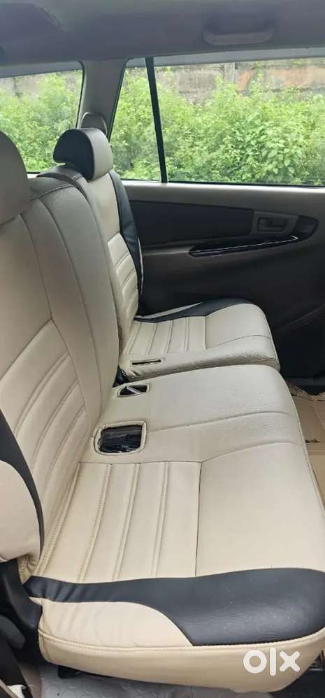 Toyota Innova 2015 Diesel 200000 Km Driven