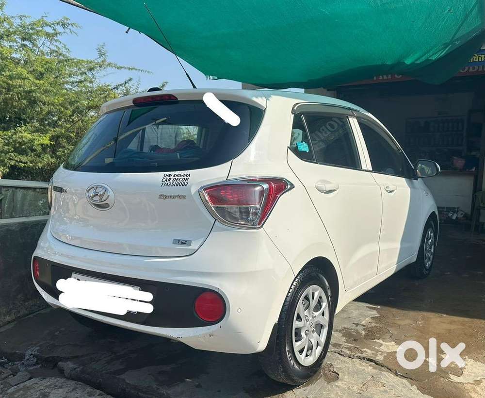 Hyundai Grand I10 2017 Petrol Well Maintained First Owner Brand New
