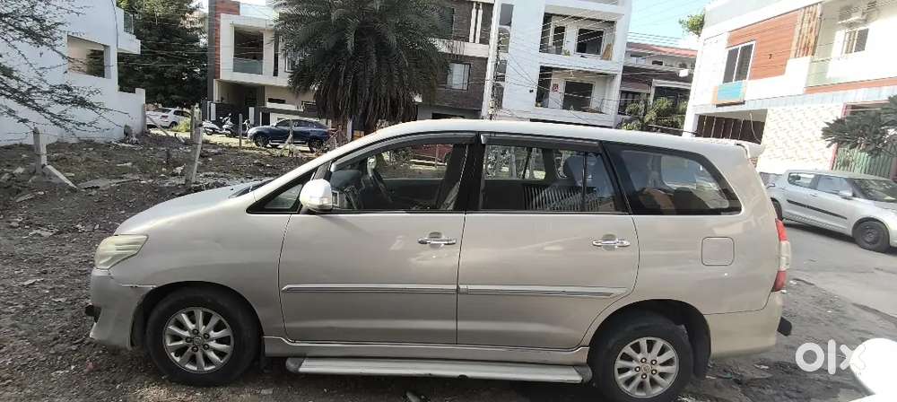 Toyota Innova 2012 Diesel Well Maintained