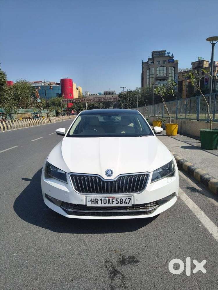 Skoda Superb Style 1.8 Tsi Mt, 2018, Petrol