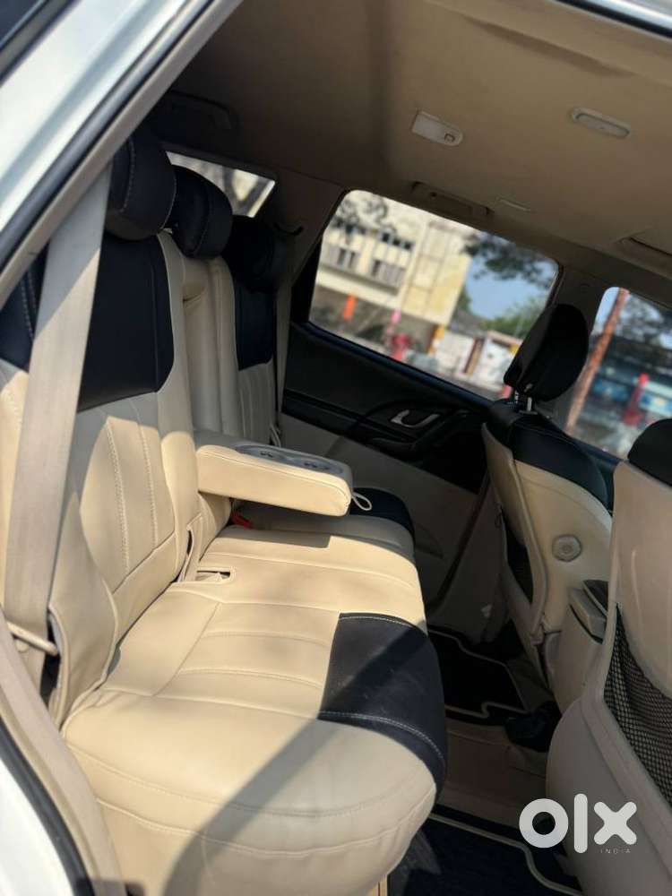 Mahindra Xuv500 At W10 Fwd, 2017, Diesel