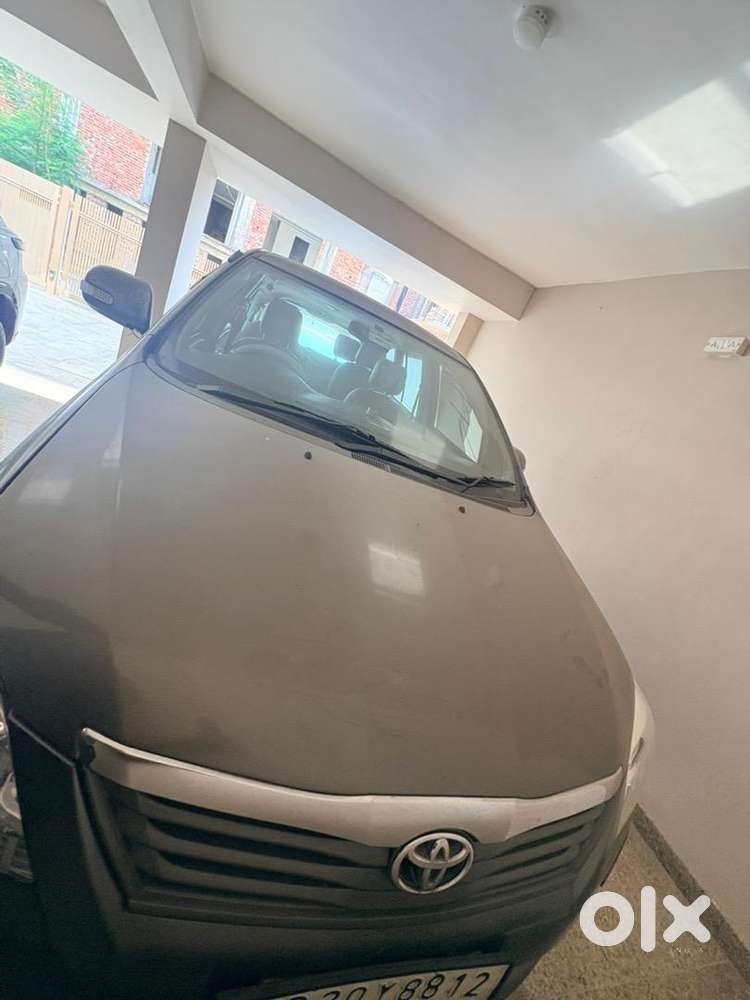 Toyota Innova 2012 Diesel Well Maintained