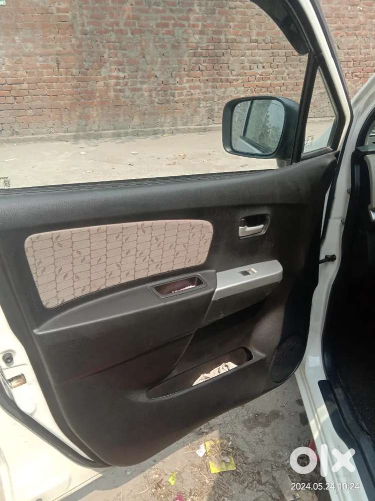 Wagonr 2014 Top Model Vxi Ist Owner Verry Good Condition