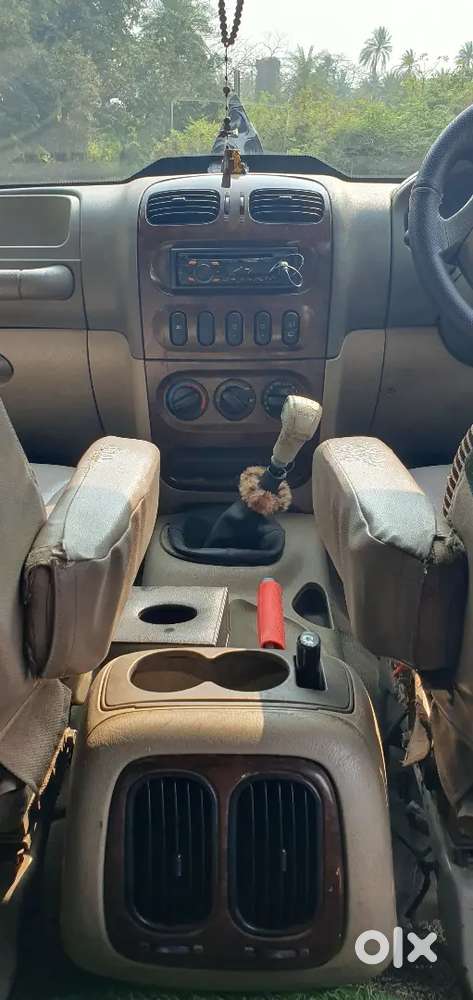 Scorpio [x] 8 Seater