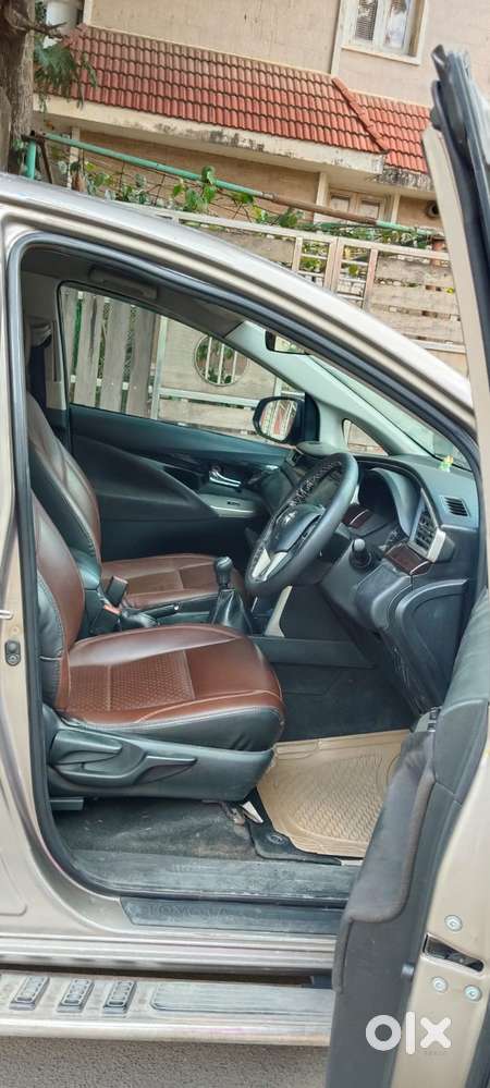 Toyota Innova Crysta 2.4 V 8 Str, 2017, Diesel