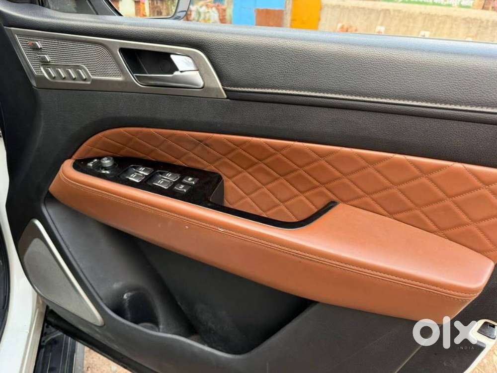 Mahindra Alturas G4 4wd At, 2020, Diesel