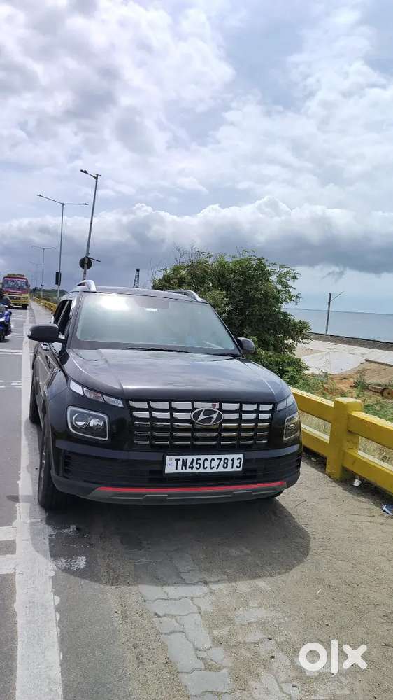 Hyundai Venue 2023 Diesel Sx 22200 Km Driven