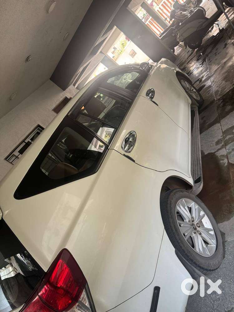 Inova Crysta 2.8 Z Automatic