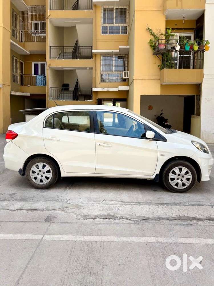 Automatic Gear Honda Amaze Well Maintained