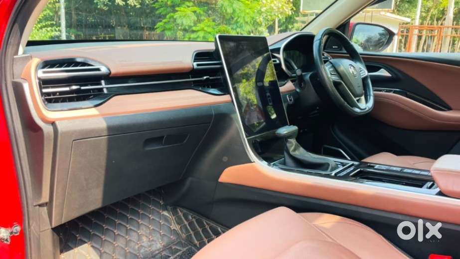 Mg Hector Plus Savvy Pro 1.5 Turbo Petrol Cvt 6 Str, 2023, Petrol