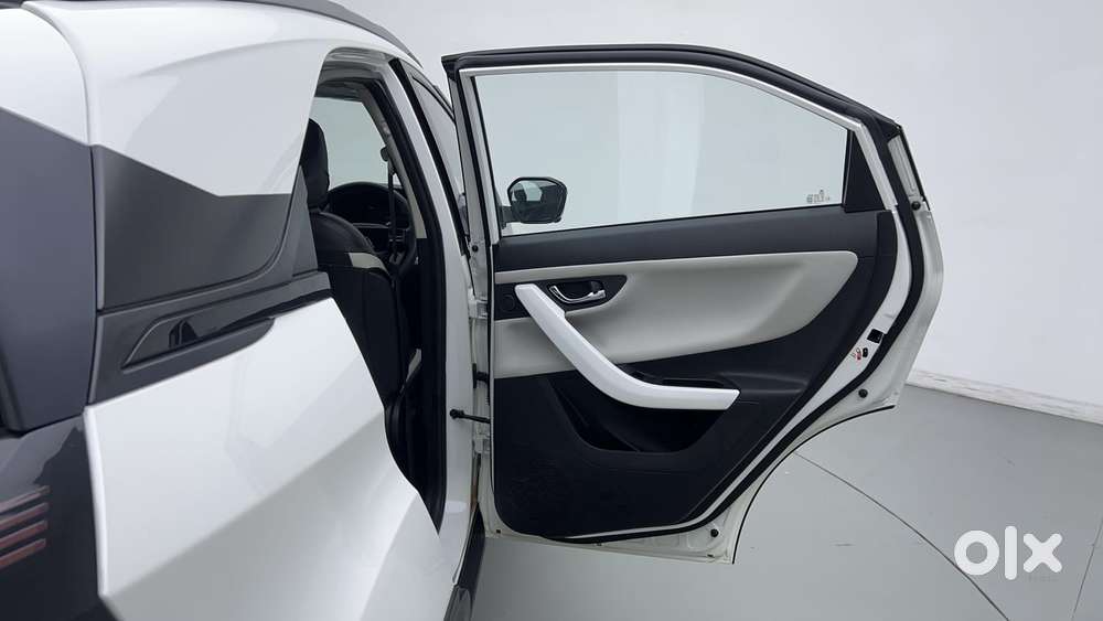 Tata Nexon Creative Plus 1.2 Revotron Petrol 6 Mt, 2024, Petrol