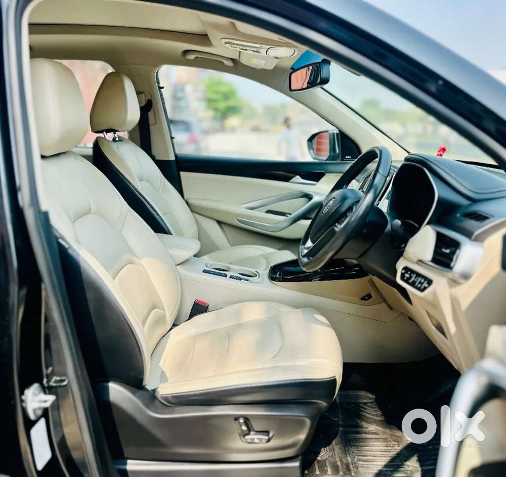 Mg Hector Plus 1.5 Sharp Turbo Cvt 6 Str, 2022, Petrol