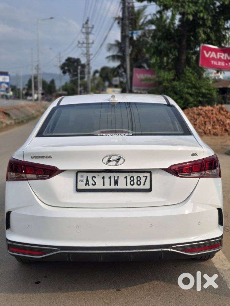 Hyundai Verna 1.5 Sx Petrol Mt, 2021, Petrol