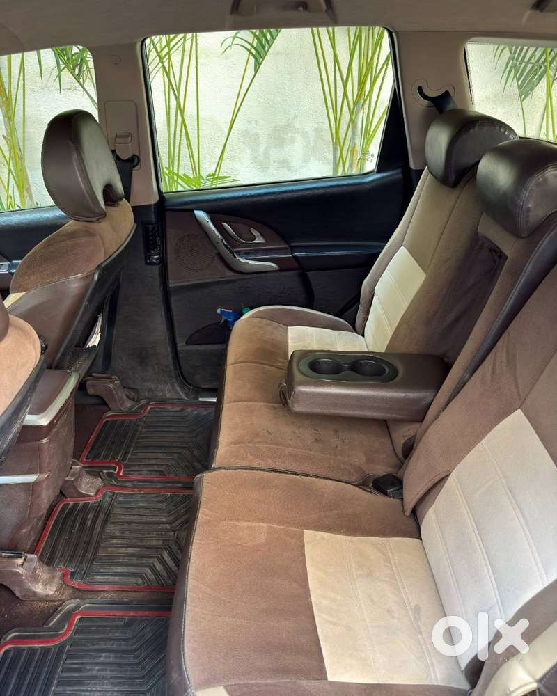 Mahindra Xuv500 W08 First Owner