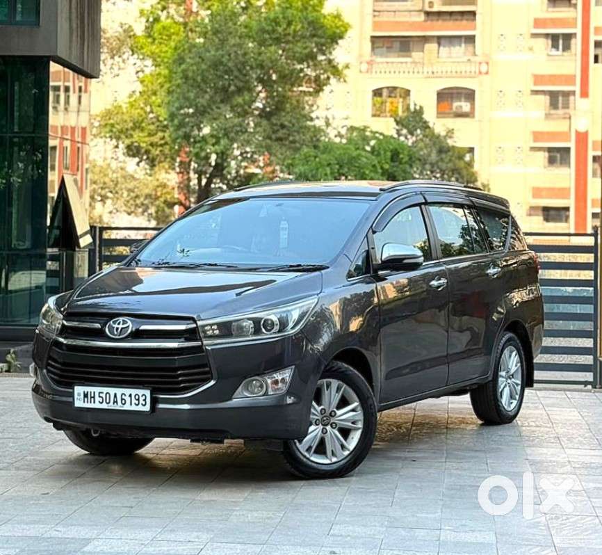 Toyota Innova Crysta 2.8 Zx At 7 Seater, 2016, Diesel