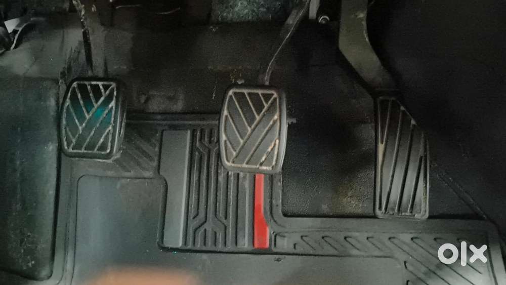 Maruti Suzuki Brezza Zxi S-cng, 2024, Cng & Hybrids