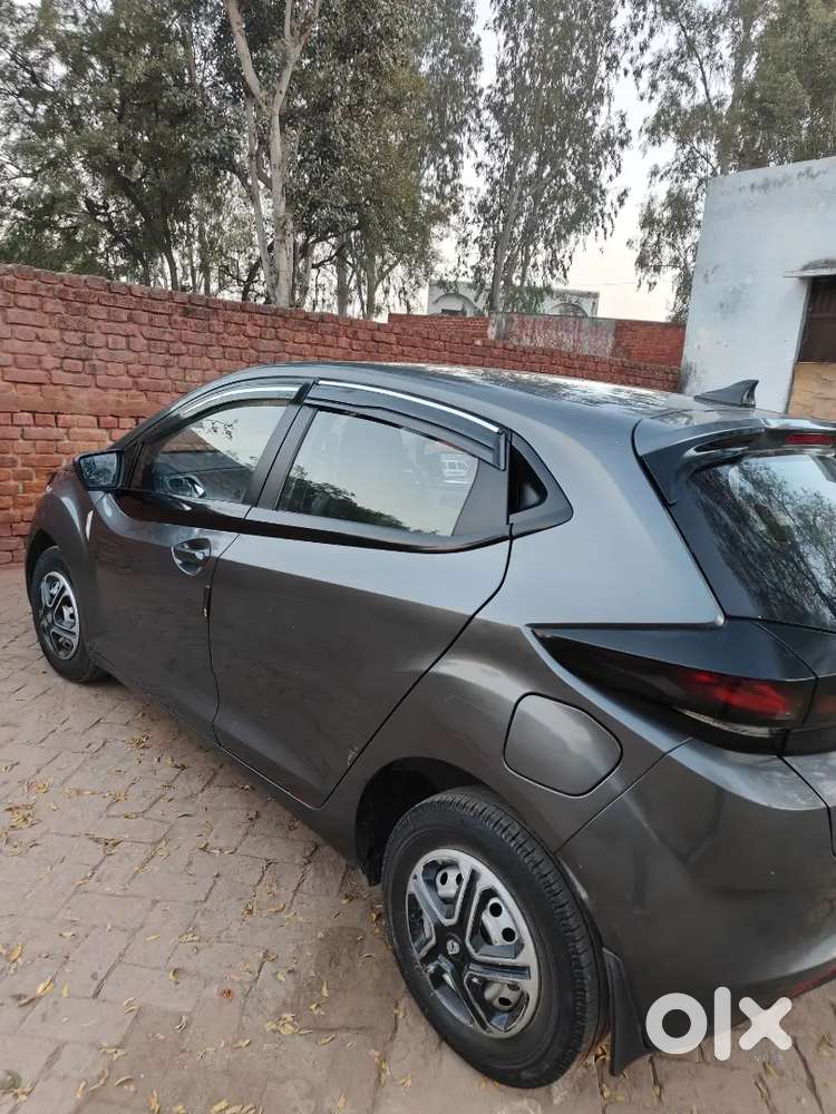 Tata Altroz Xe 2022