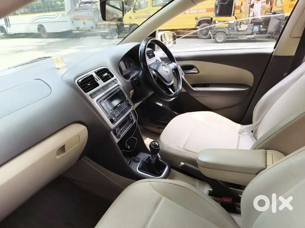 Volkswagen Vento Highline Petrol 82000 Km Driven