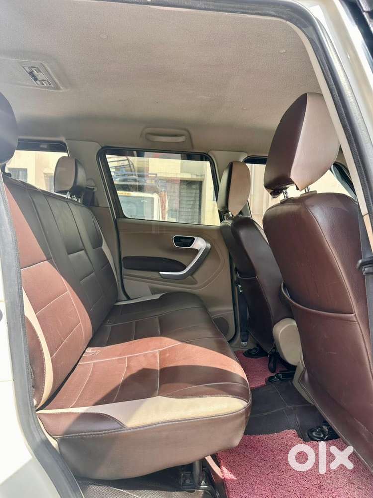Mahindra Tuv 300 T8, 2015, Diesel
