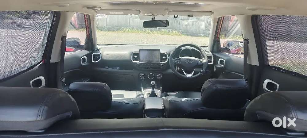 Hyundai Venue Petrol Mt 2019