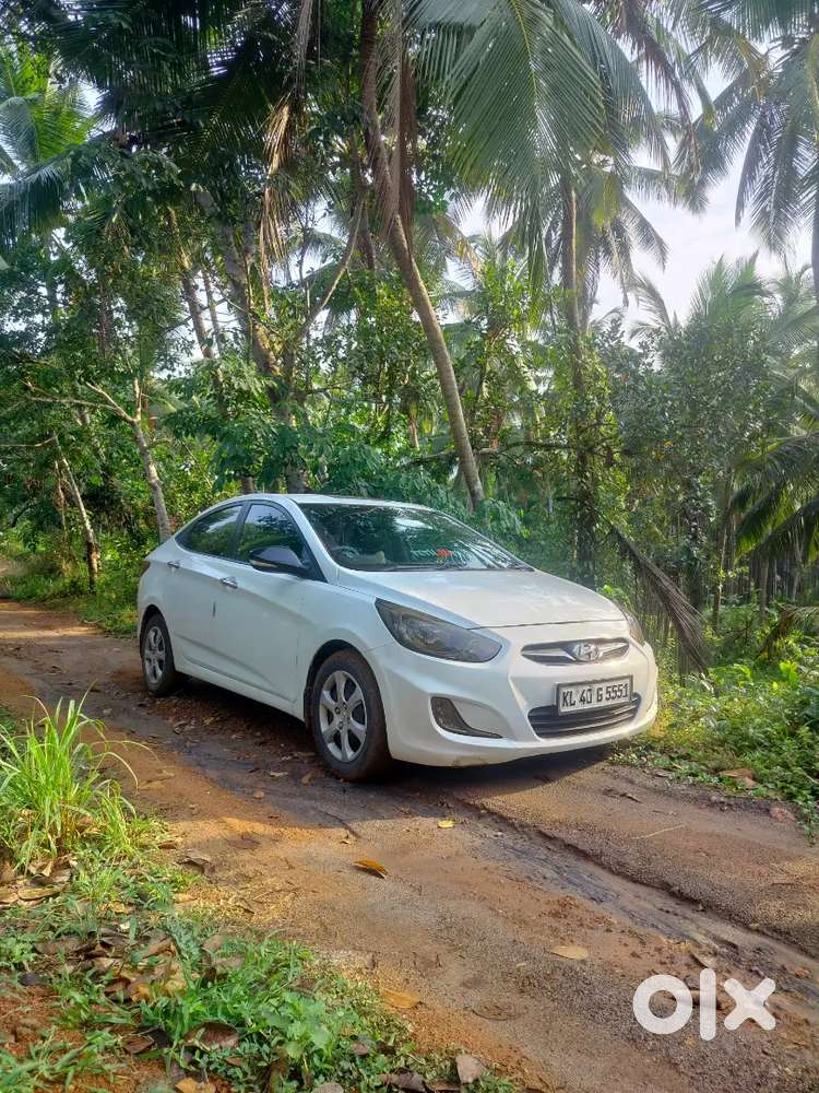 Hyundai Fluidic Verna 2012