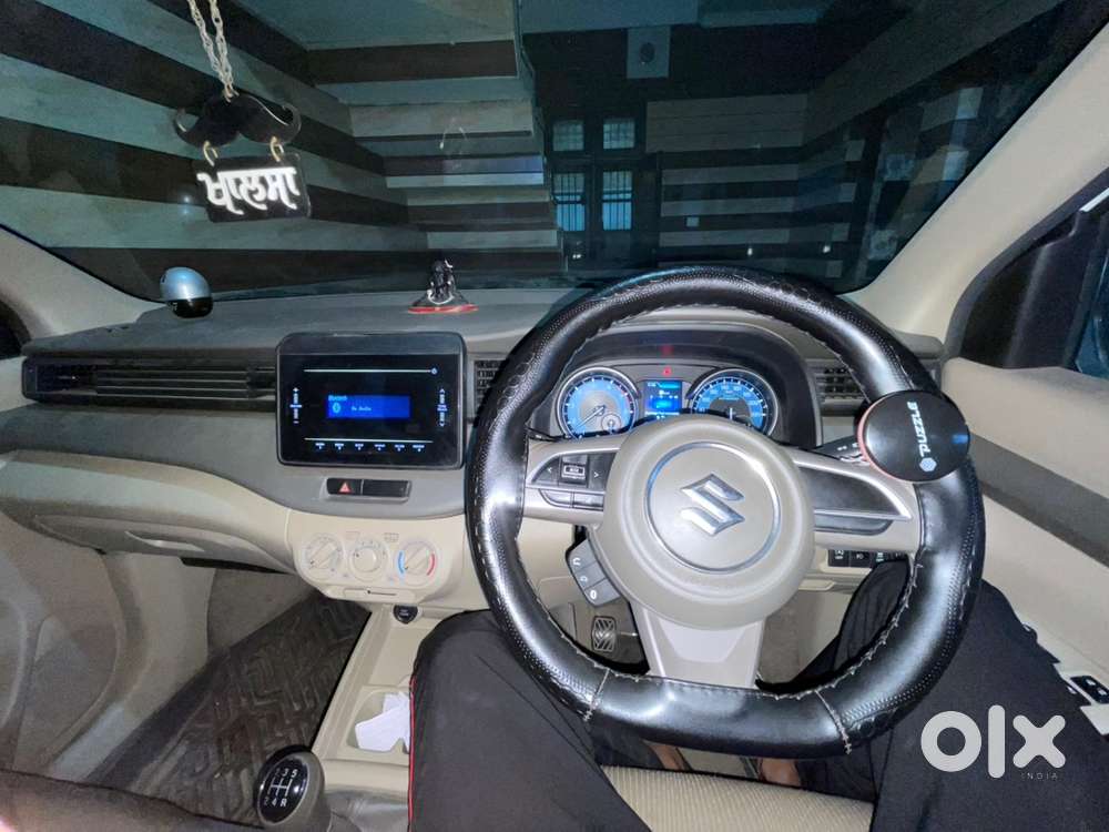 Maruti Suzuki Ertiga Vxi 2025