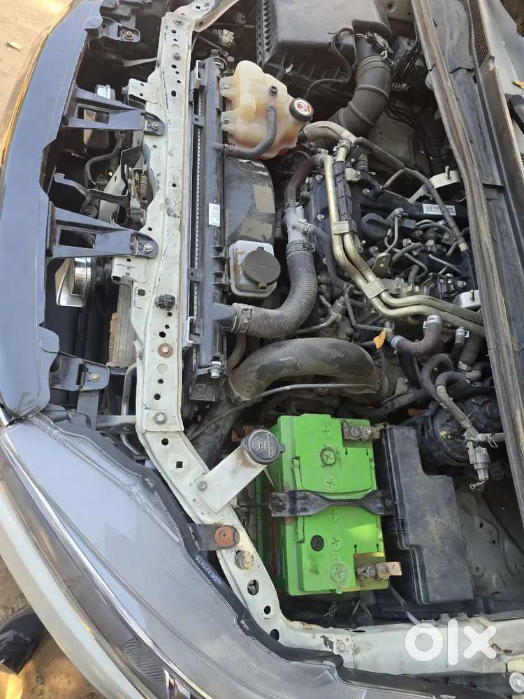 Toyota Innova Crysta 2018 Diesel 120000 Km Driven