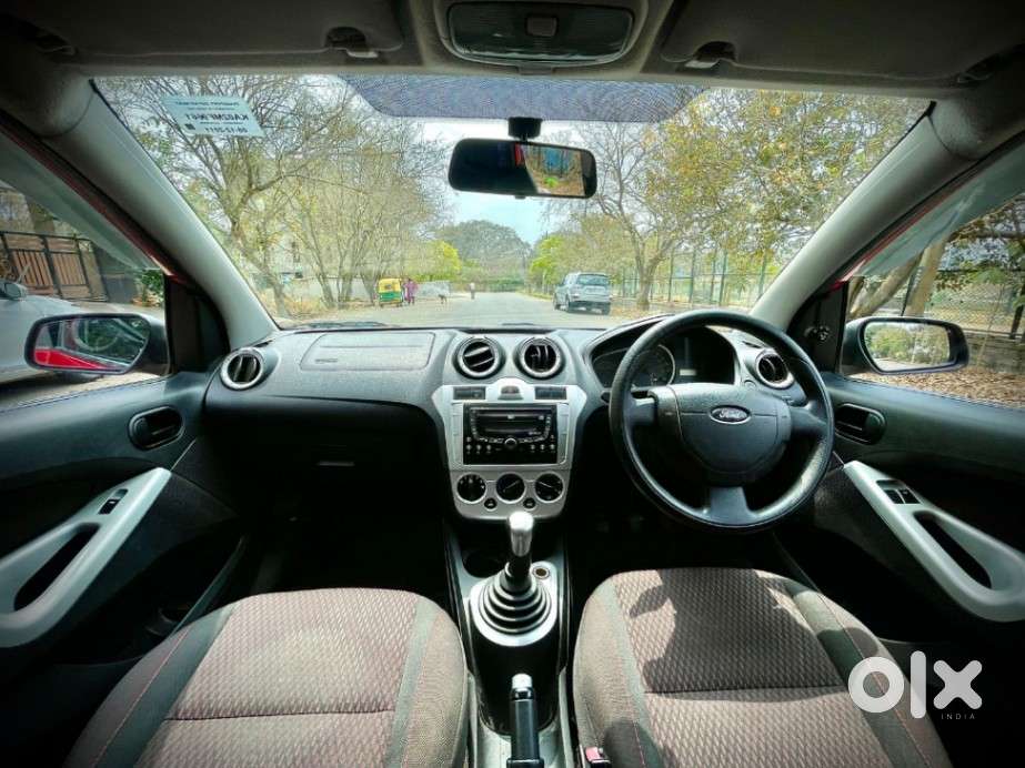 Ford Figo 1.2p Titanium Opt Mt, 2011, Petrol