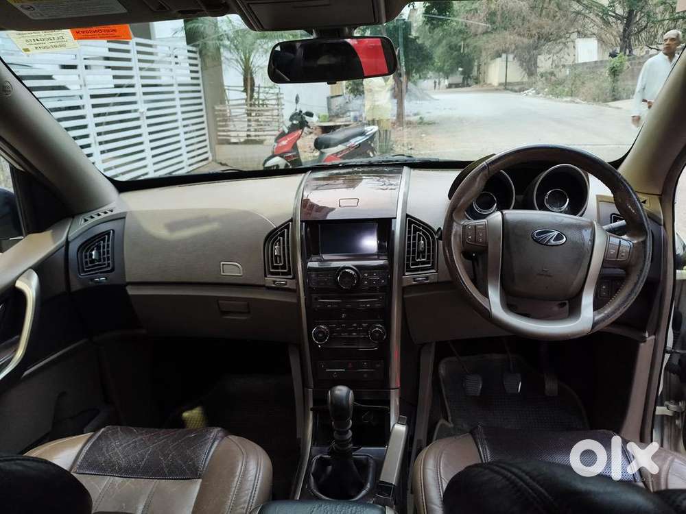 Mahindra Xuv700 2015 Diesel Well Maintained