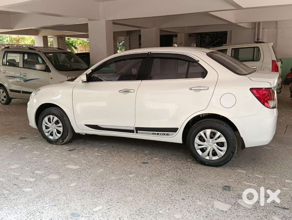 Maruti Suzuki Dzire 1.2 Vxi, 2023, Petrol