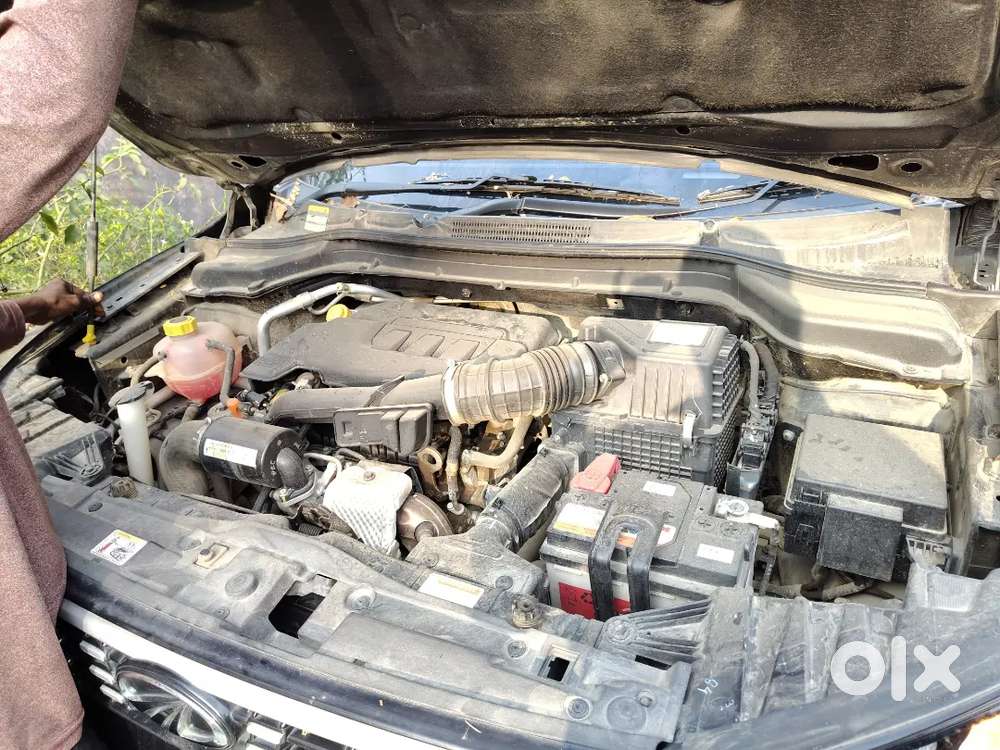 Mahindra Xuv300 2024 Petrol 30000 Km Driven Good Condition