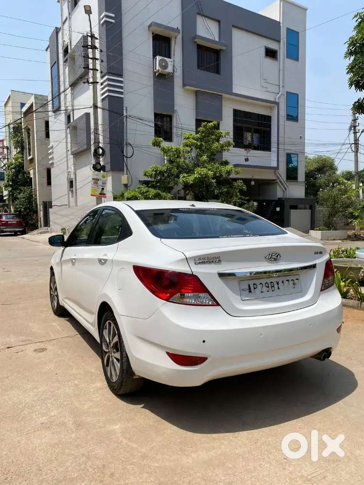 Hyundai Verna 2013 Diesel 118000 Km Driven