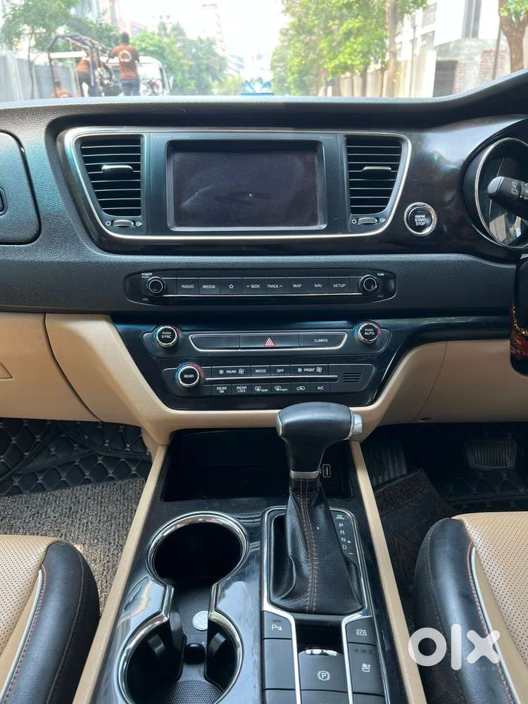 Kia Carnival Limousine, 2021, Diesel