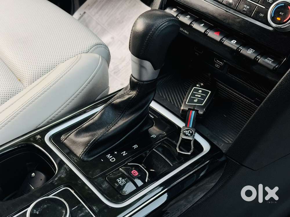 Mahindra Xuv700 Ax7l 6 Str At, 2024, Diesel