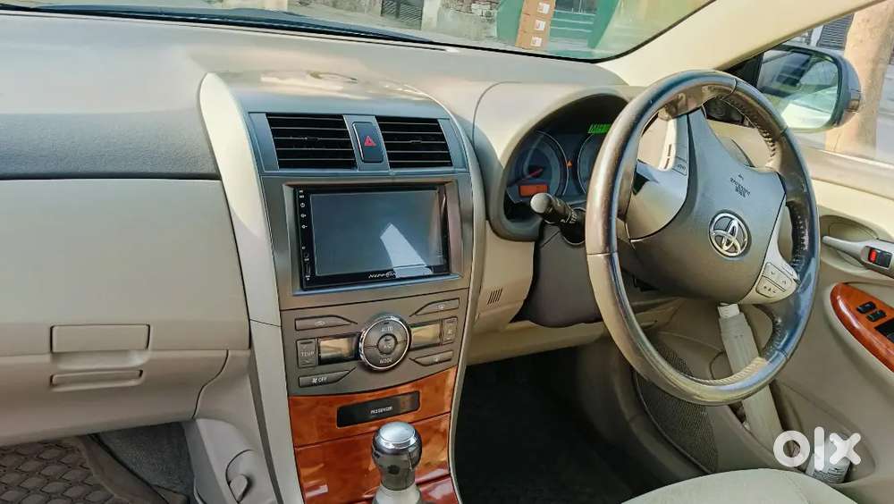 Toyota Corolla Altis 2010 Petrol Manual
