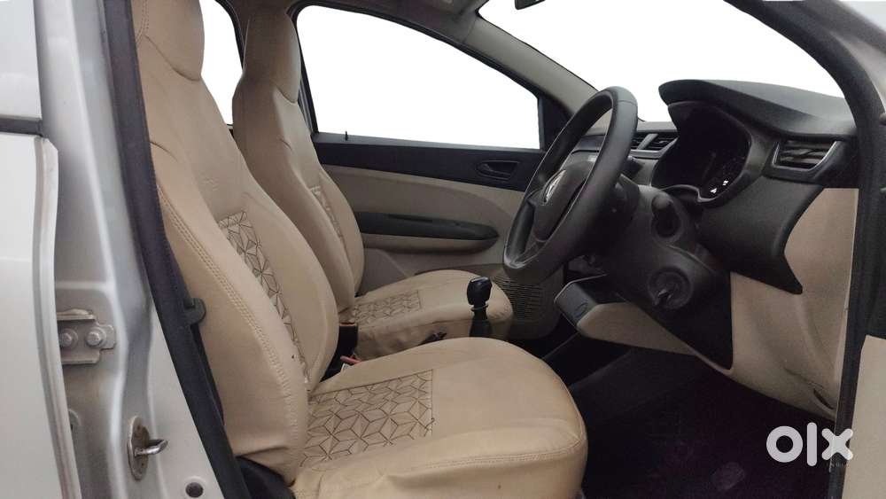 Renault Triber 1.0 Rxe, 2022, Petrol