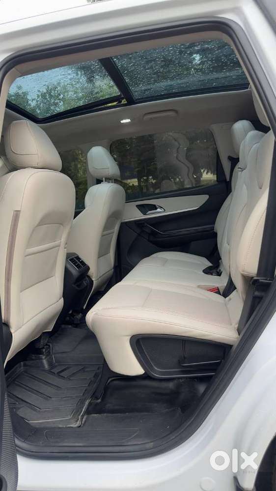 Mahindra Xuv700 2.2 Ax 7 Diesel Mt Luxury Pack Str, 2024, Diesel